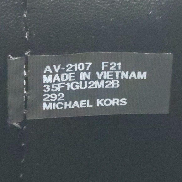 ⚠️LAST 1⚠️ Michael Kors Suri Logo MD Bucket Crossbody - Picture 6 of 8